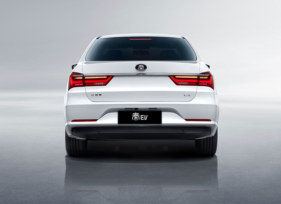 O sedã de família elétrico puro mais vendido da BYD tem uma autonomia ultra longa de 450 km.