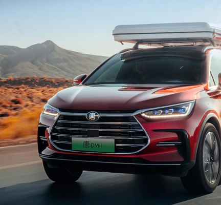 O grande SUV da BYD, Tang Dmi, vem para a disrupção.