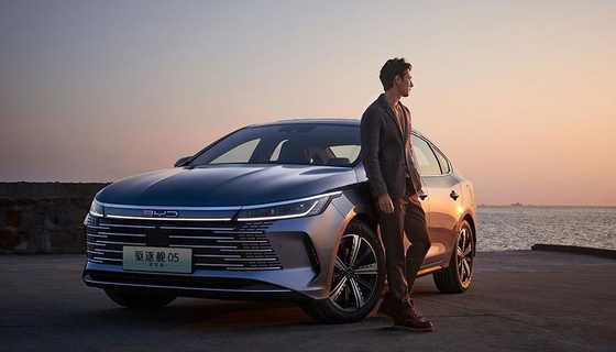 BYD Híbrido 120KM Destruidor de Carros da Família 05 Champions Edition