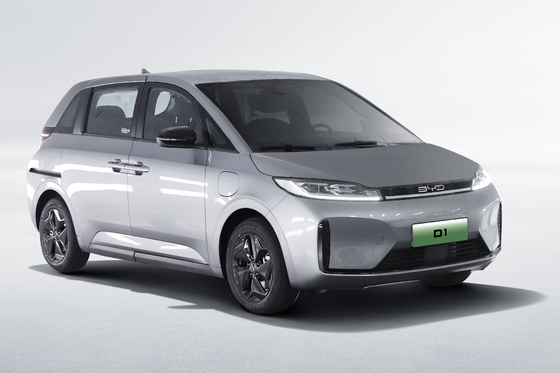 O BYD Pure Electric Taxi D1 tem uma autonomia de 418 km e uma porta deslizante elétrica