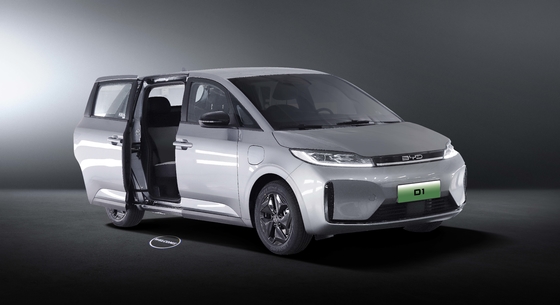 China fez 418KM porta deslizante lateral BYD D1 limpo elétrico sedã carro compartilhado