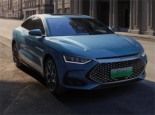 Performance benchmark 2023 híbrido BYD Han DMI-121KM sedã elétrico premium